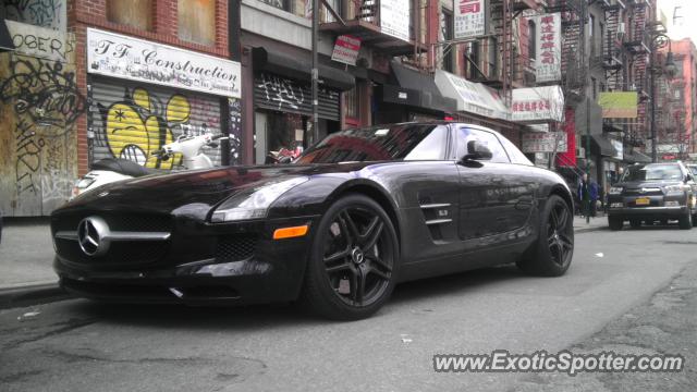 Mercedes SLS AMG spotted in Manhattan, New York