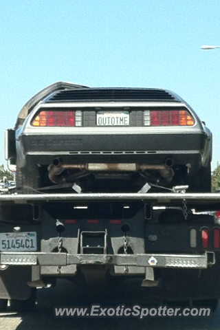 DeLorean DMC-12 spotted in Los Angeles, California