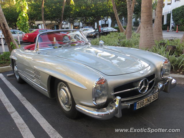 Mercedes 300SL spotted in Bal Harbour, Florida