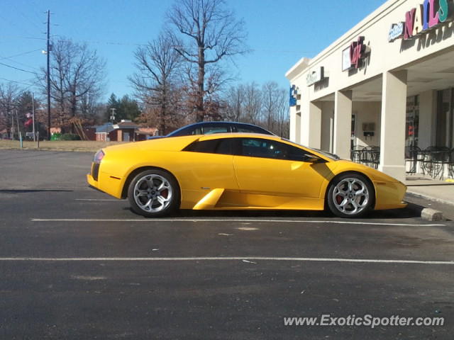 Lamborghini Murcielago spotted in White House, Tennessee