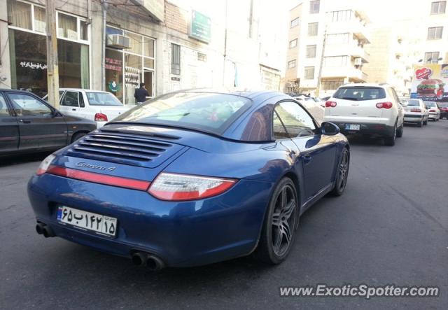 Porsche 911 spotted in Tehran, Iran