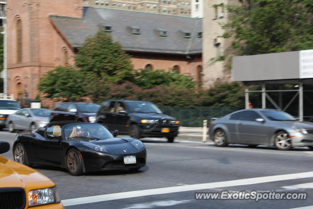 Tesla Roadster spotted in New York, New York