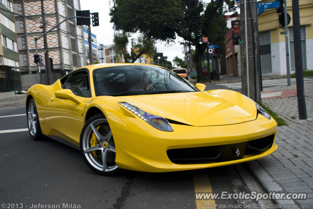 Ferrari 458 Italia spotted in Curitiba, Brazil