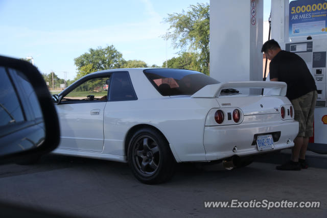 Nissan Skyline spotted in Cayuga, ON, Canada