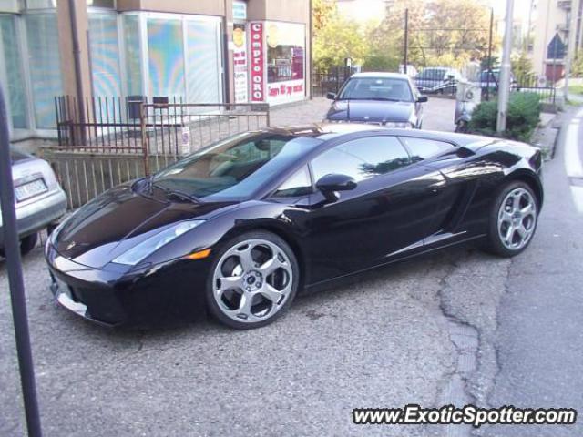 Lamborghini Gallardo spotted in Bergamo, Italy