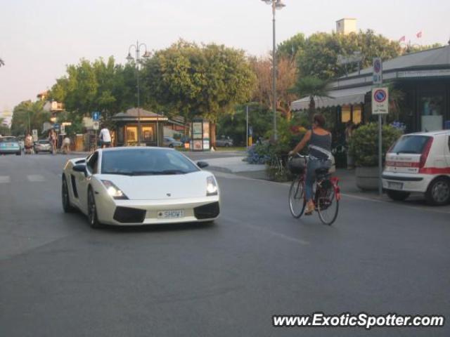 Lamborghini Gallardo spotted in Forte dei marmi, Italy