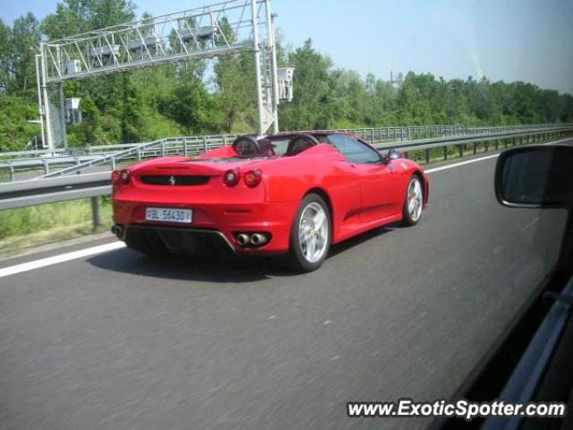 Ferrari F430 spotted in Autobahn, Germany
