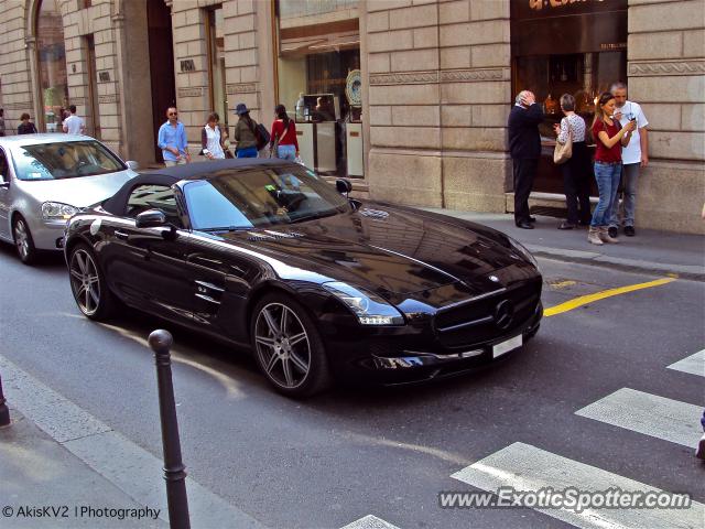 Mercedes SLS AMG spotted in Milan, Italy