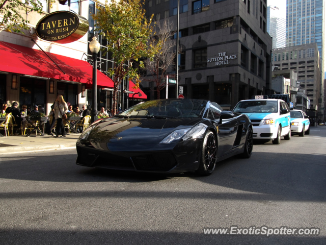 Lamborghini Gallardo spotted in Chicago, Illinois