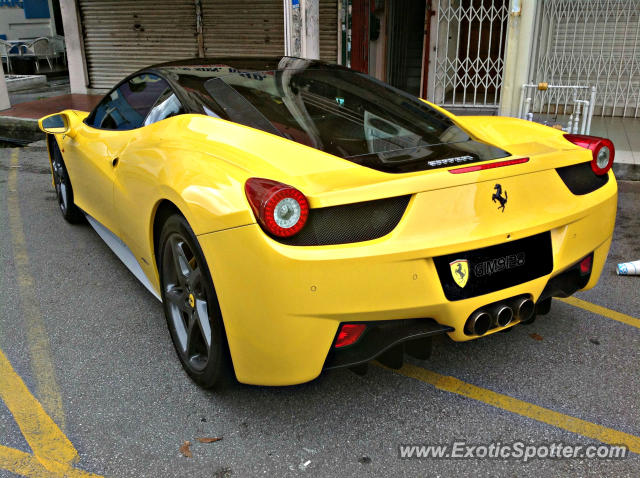 Ferrari 458 Italia spotted in Sunway City, Malaysia