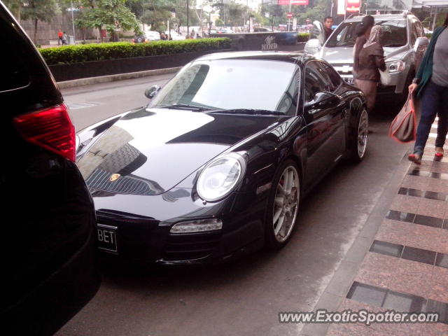 Porsche 911 spotted in Jakarta, Indonesia