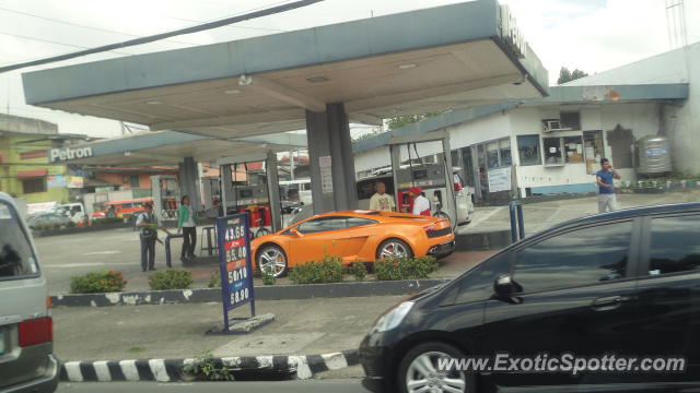 Lamborghini Gallardo spotted in San Juan City, Philippines