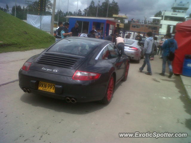 Porsche 911 spotted in Bogota, Colombia