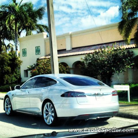 Tesla Model S spotted in Boca Raton, Florida