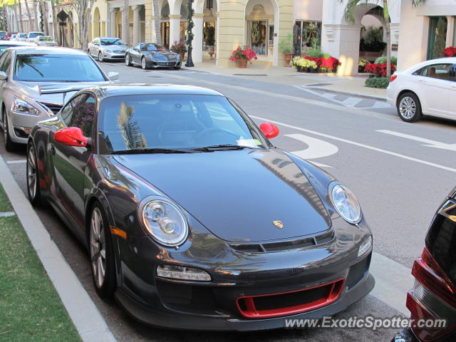 Porsche 911 GT3 spotted in Palm Beach, Florida