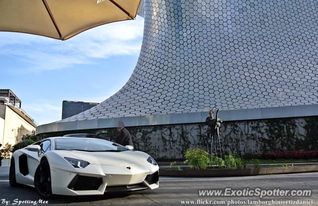 Lamborghini Aventador spotted in Ciudad de México, Mexico