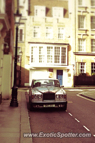 Rolls Royce Silver Shadow spotted in Londres, United Kingdom