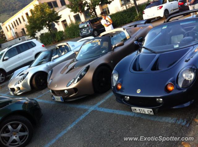 Lotus Evora spotted in Bergamo, Italy