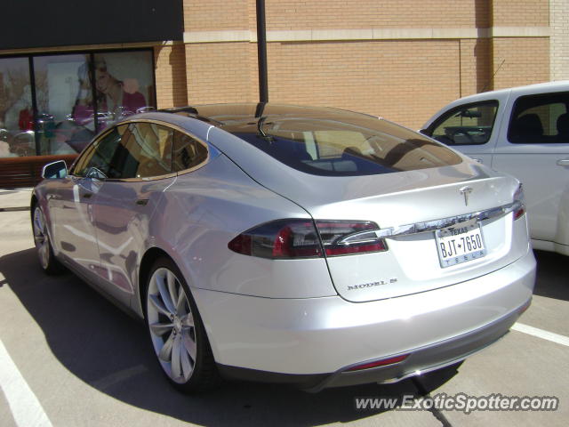 Tesla Model S spotted in Arlington, Texas