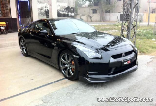 Nissan GT-R spotted in Lahore, Pakistan