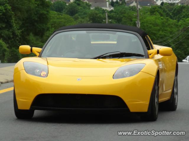 Tesla Roadster spotted in Wilmington, Delaware
