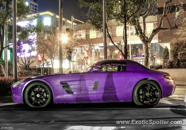 Mercedes SLS AMG spotted in Shanghai, China