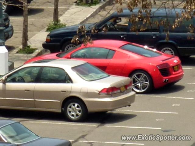 Audi R8 spotted in Lima, Peru