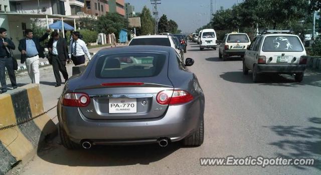 Jaguar XKR spotted in Lahore, Pakistan
