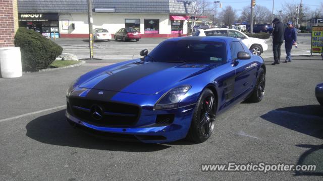 Mercedes SLS AMG spotted in Hewlett, New York