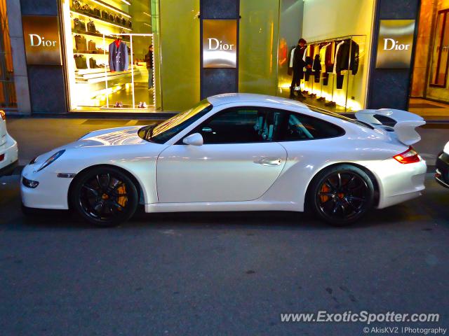 Porsche 911 GT3 spotted in Milan, Italy