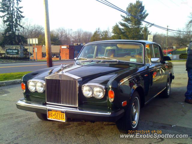 Rolls Royce Silver Shadow spotted in Cross River, New York