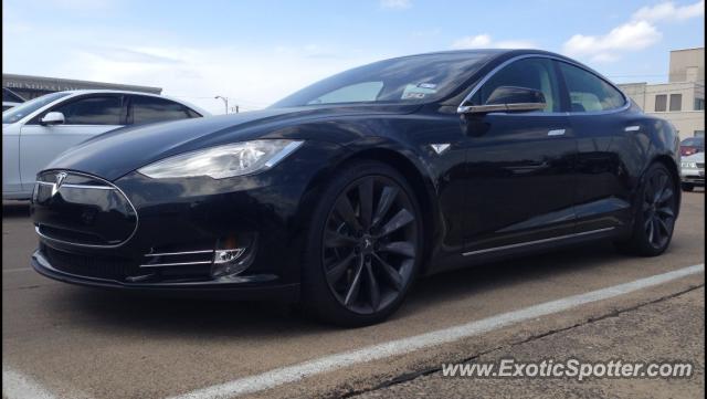 Tesla Model S spotted in Dallas, Texas