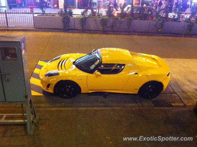 Tesla Roadster spotted in Hong Kong, China