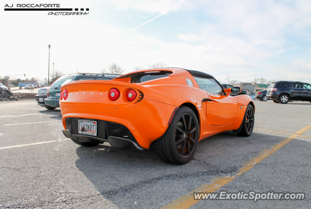 Lotus Elise spotted in Orland Park, Illinois