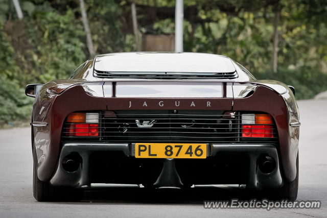 Jaguar XJ220 spotted in Hong Kong, China