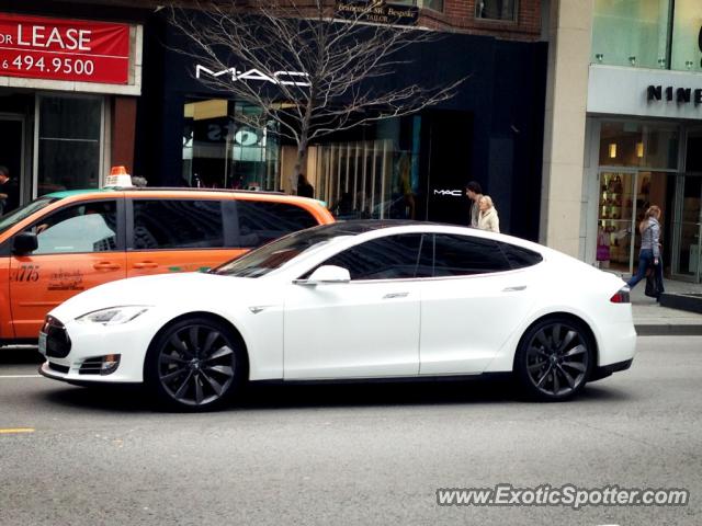 Tesla Model S spotted in Toronto, Canada
