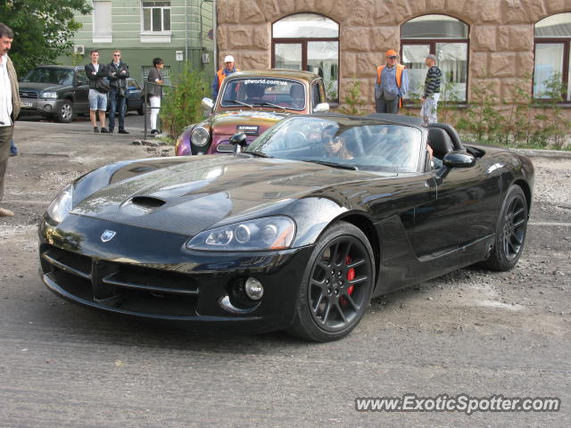 Dodge Viper spotted in Kiev, Ukraine