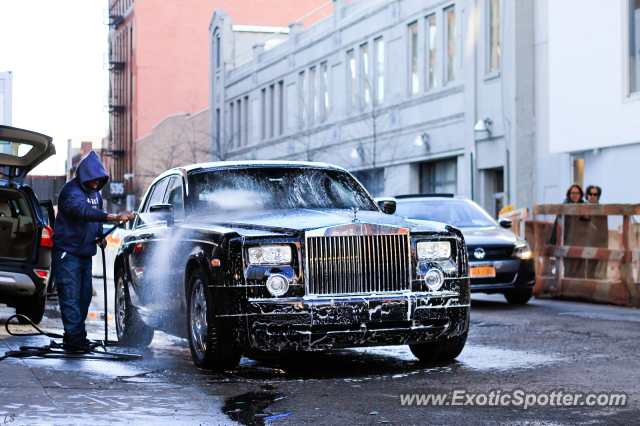 Rolls Royce Phantom spotted in Manhattan, New York