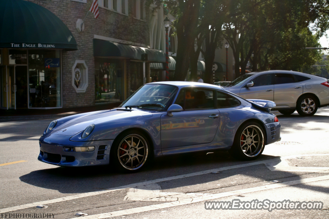 Porsche 911 spotted in Coconut Grove, Florida