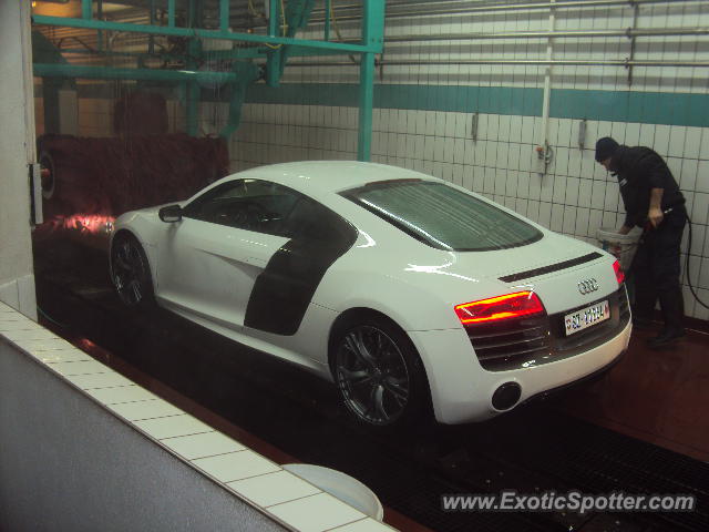 Audi R8 spotted in Brunnen, Switzerland