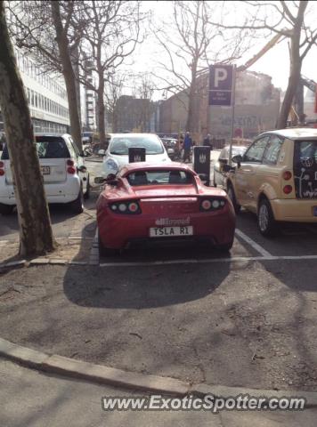 Tesla Roadster spotted in København, Denmark