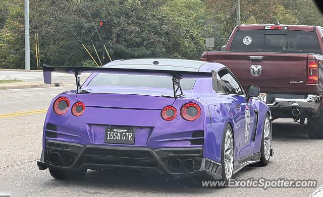 Nissan GT-R spotted in Pigeon Forge, Tennessee
